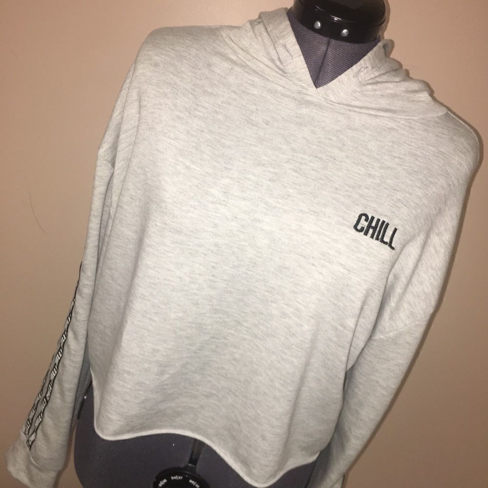 Social Butterflies Cropped Chill Hoodie Size large